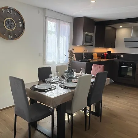 Au Pre De La Feriehus *